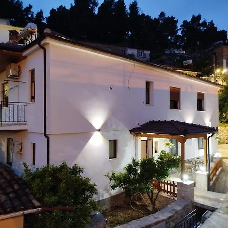 Hotel Vila Vreko B&B Berat Buitenkant foto